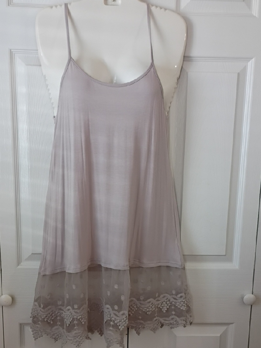Delicate Lace-Hem Slip Dress Extender in Light Taupe Sz L.